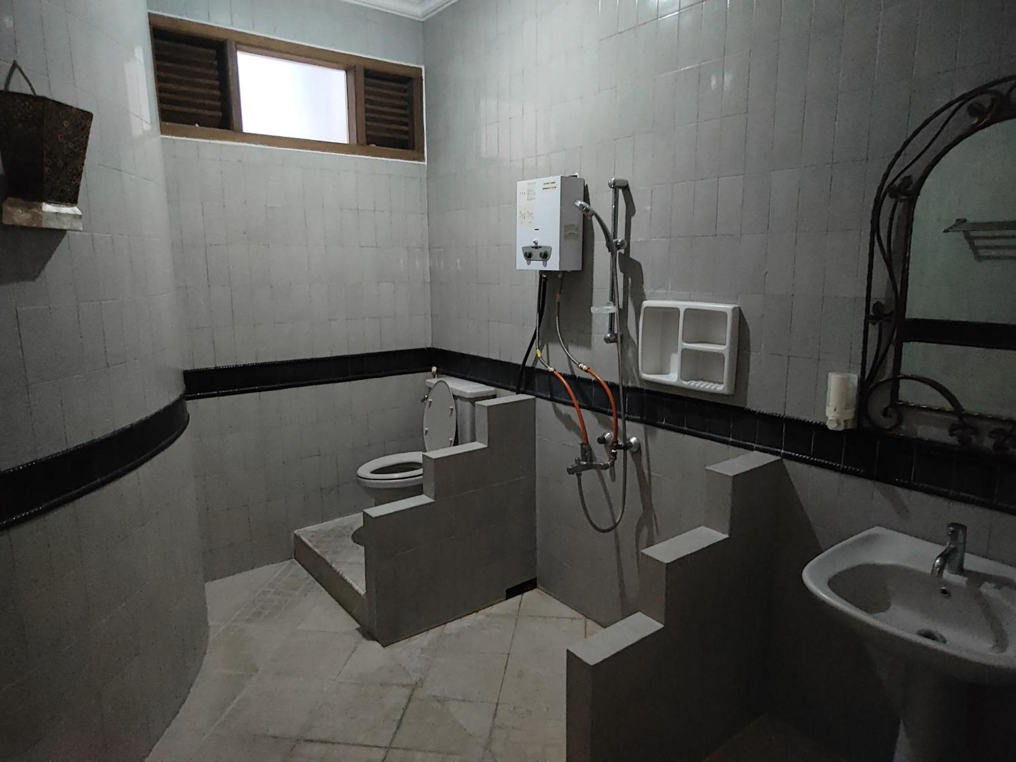 Tirto 27 Homestay يوغياكارتا المظهر الخارجي الصورة